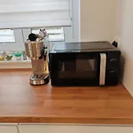 Yellow With Free Parking アパート リュブリャナ