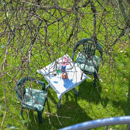 Yellow With Free Parking Apartamento