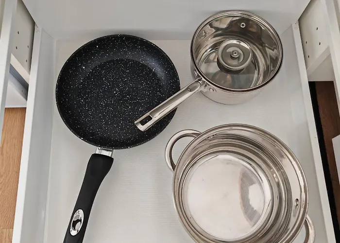 Yellow With Free Parking Lublaň