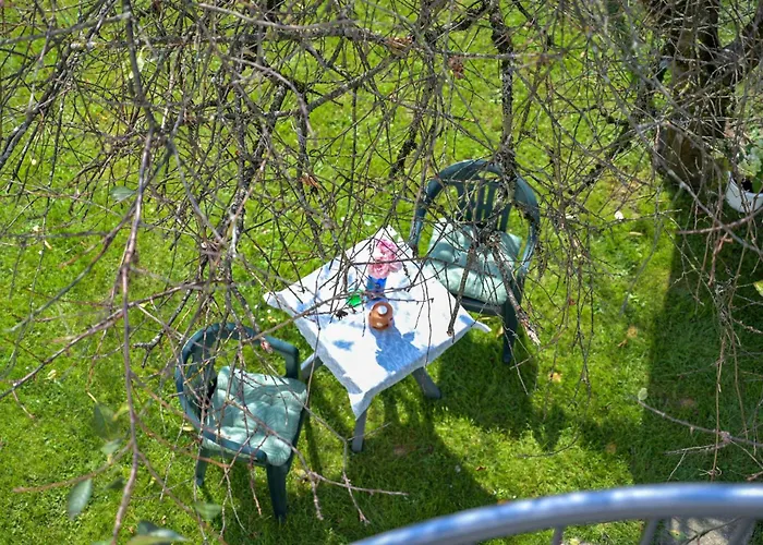 Yellow With Free Parking Apartmán