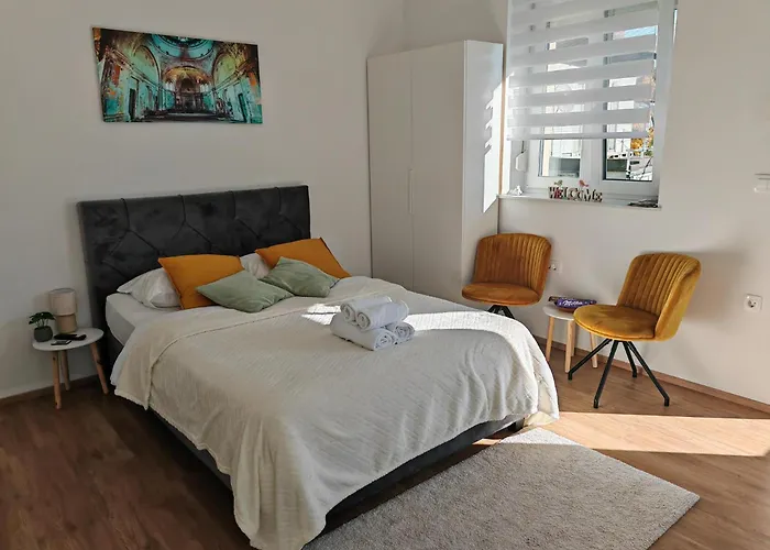 דירה Yellow With Free Parking *