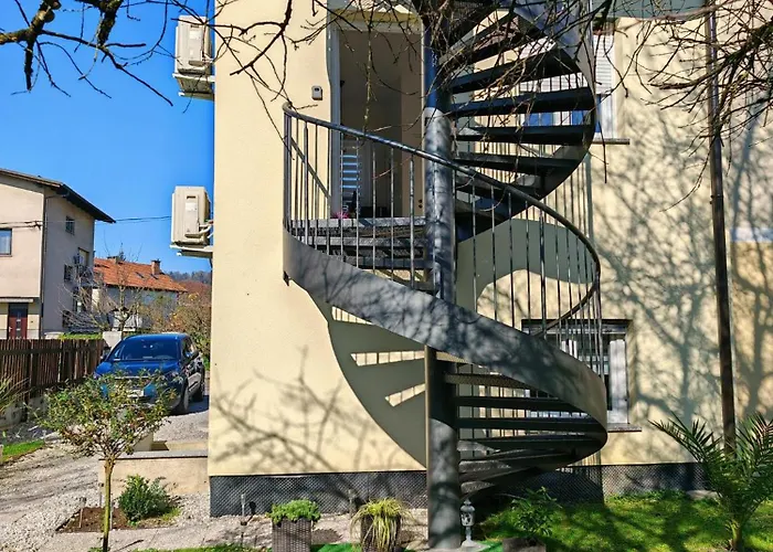 Apartmán Yellow With Free Parking *